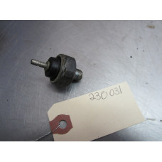 23E231 Engine Oil Pressure Sensor From 2000 Honda Accord  2.3